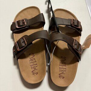 Mad Love Women's Keava Wide Width Footbed Sandals Brown Size 5W
